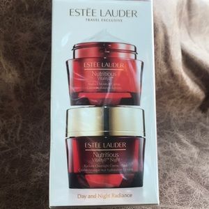 Estee Lauder Nutritious Vitality8
